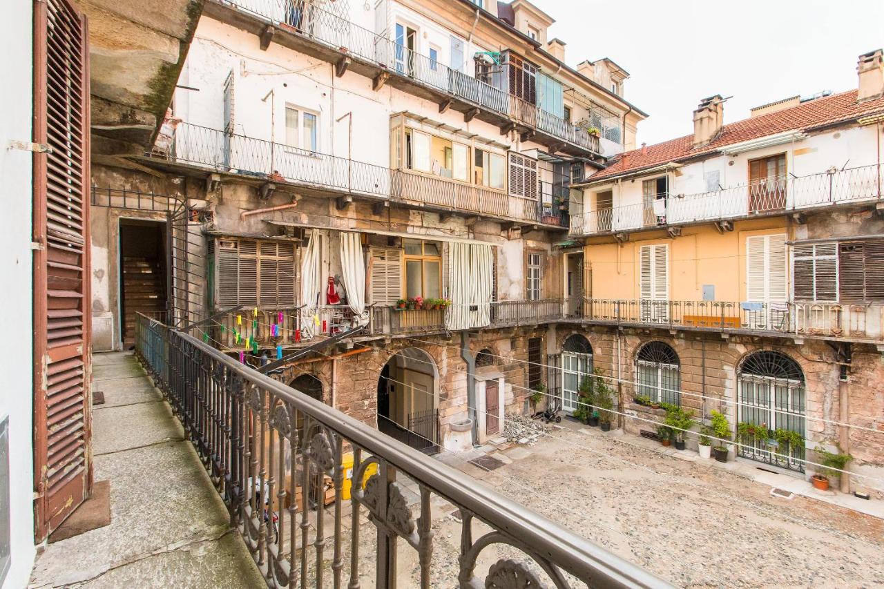 Mole Antonelliana & Royal Gardens Cozy Studio トリノ エクステリア 写真